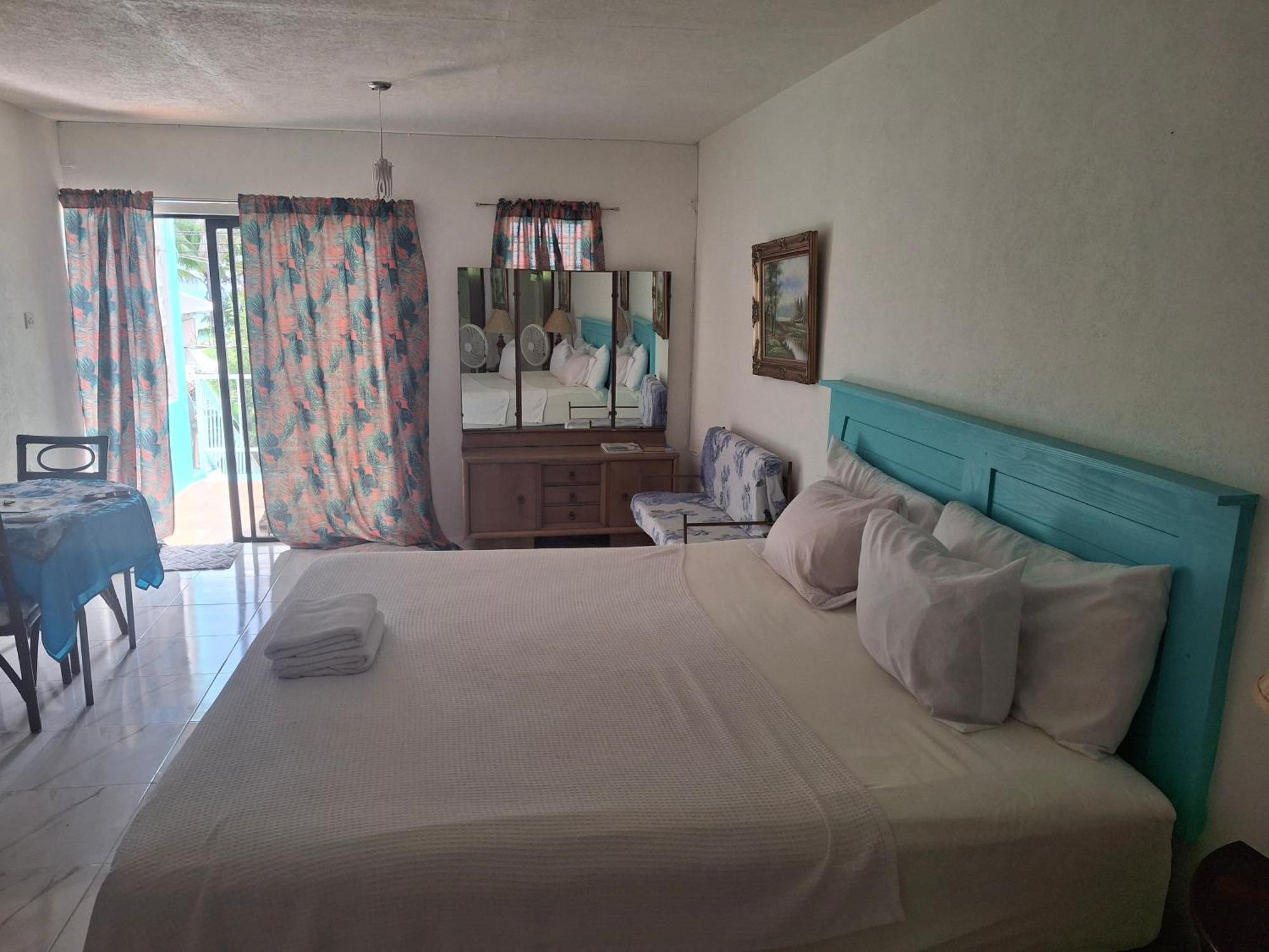 Ocean View Apartments Bridgetown Eksteriør billede